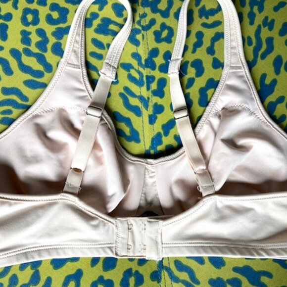 NEW! BALI 34C 3385 PASSION FOR COMFORT MINIMIZER BRA - NWOT! - Picture 2 of 4